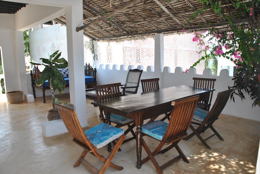 Shella White House Bed & Breakfast Lamu Bagian luar foto