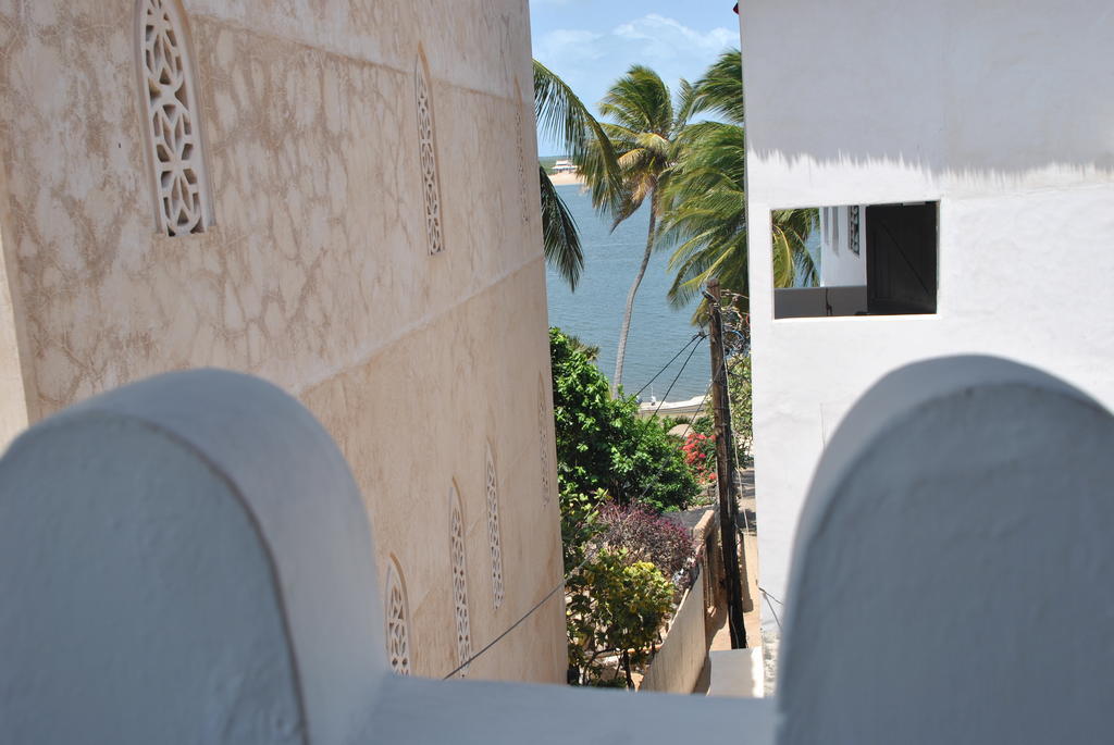 Shella White House Bed & Breakfast Lamu Bagian luar foto
