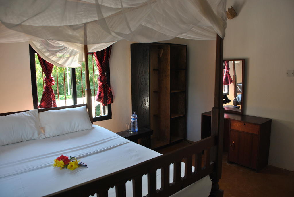 Shella White House Bed & Breakfast Lamu Bagian luar foto
