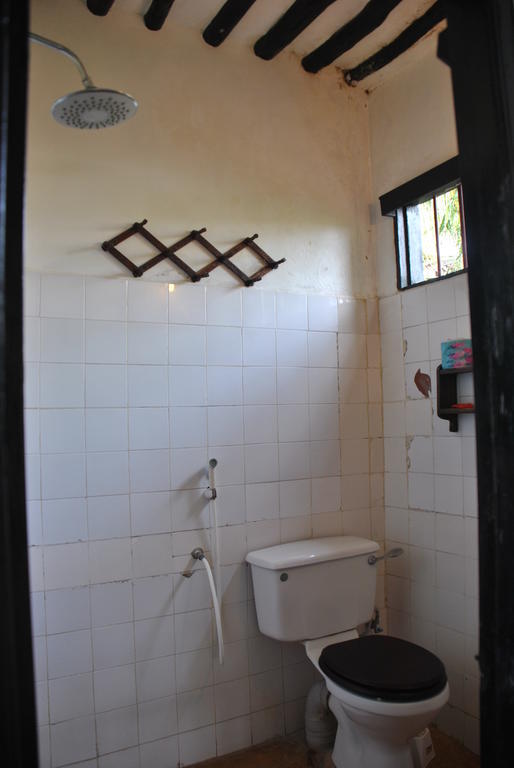Shella White House Bed & Breakfast Lamu Bagian luar foto