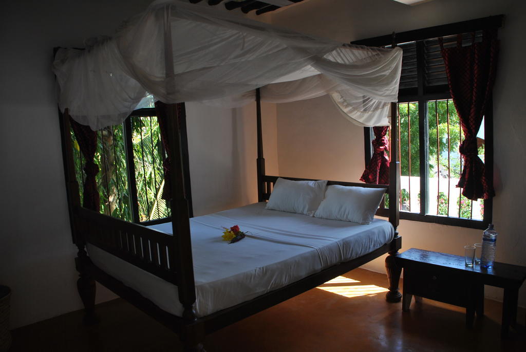 Shella White House Bed & Breakfast Lamu Bagian luar foto